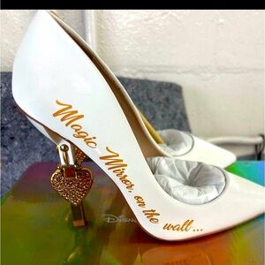 Aldo Snow White Disney Snowslipper Pumps - Size 7, fit true to size!